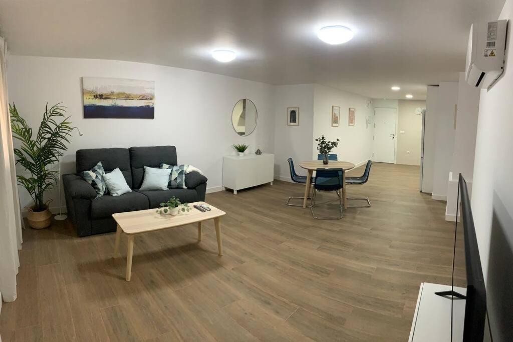 Apartamento Central A Algeciras Ngoại thất bức ảnh